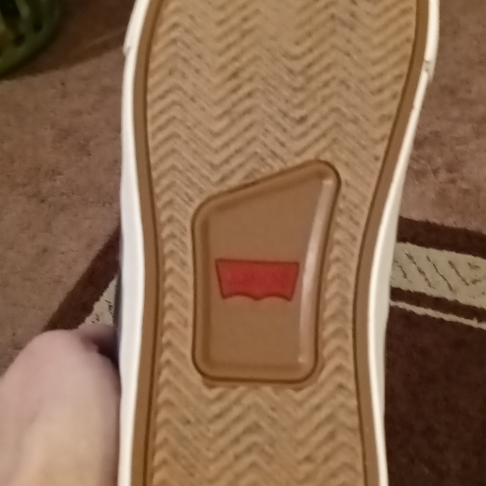 Wrong Size - Picture 2 of 2